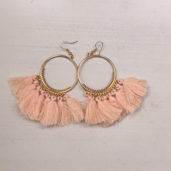 New peach tassel earrings - Picture 5 of 6